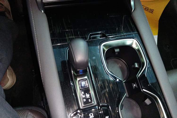 Used Lexus RX 2023 350h Four-Wheel Drive Enjoyment Version Gear Lever