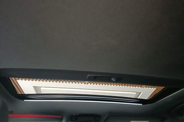 Used Lexus RX 2023 350h Two-Wheel Drive Enjoyment Version Headliner