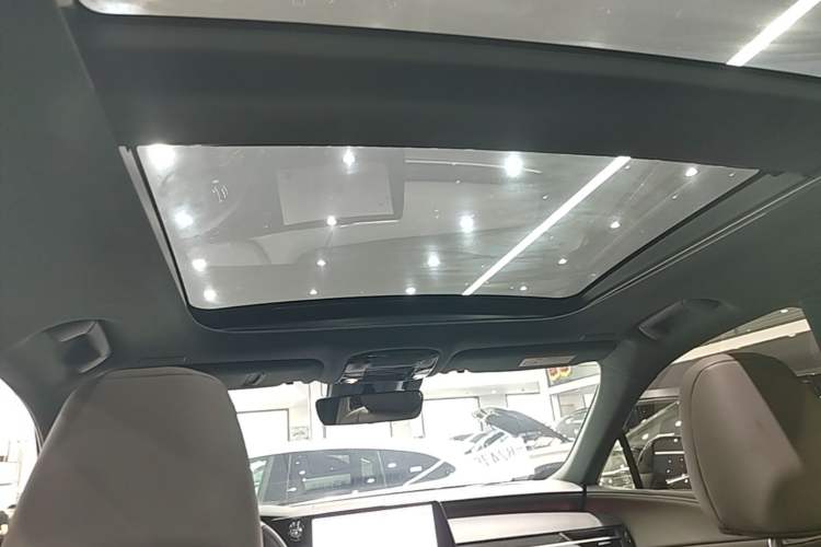 Used Lexus RX 2023 350h Four-Wheel Drive Enjoyment Version Headliner