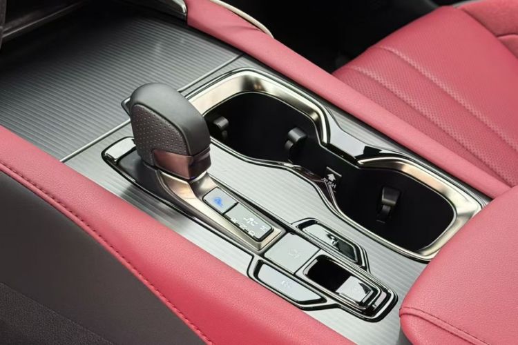 Used Lexus RX 2023 500h Four-Wheel Drive F SPORT Performance Interior 1