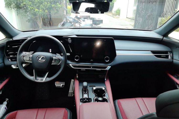 Used Lexus RX 2023 500h Four-Wheel Drive F SPORT Performance Interior 2