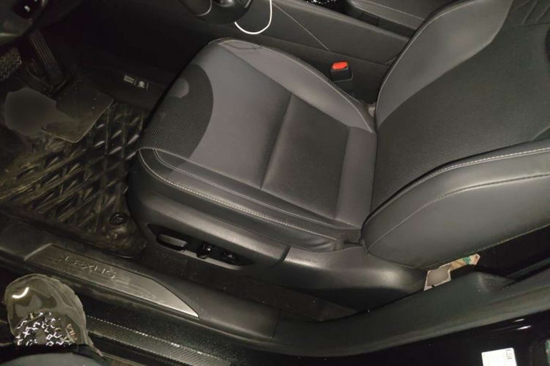 Used Lexus RX 2023 350h Two-Wheel Drive Enjoyment Version Left Front Seat
