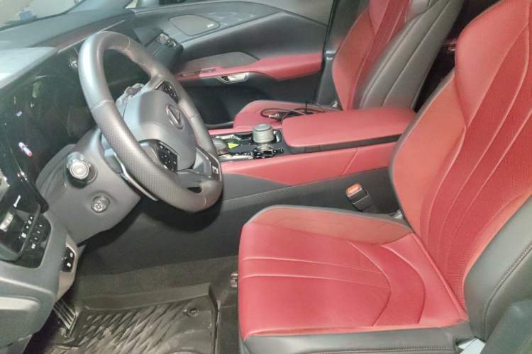 Used Lexus RX 2023 500h Four-Wheel Drive F SPORT Performance Left Front Seat