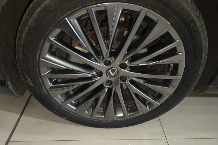 Used Lexus RX 2023 350h Four-Wheel Drive Enjoyment Version Left Front Wheel Hub