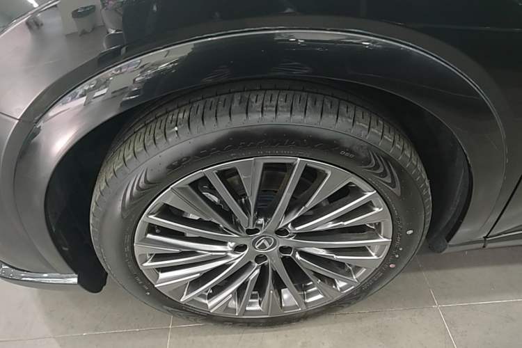 Used Lexus RX 2023 350h Four-Wheel Drive Enjoyment Version Left Front Wheel Hub