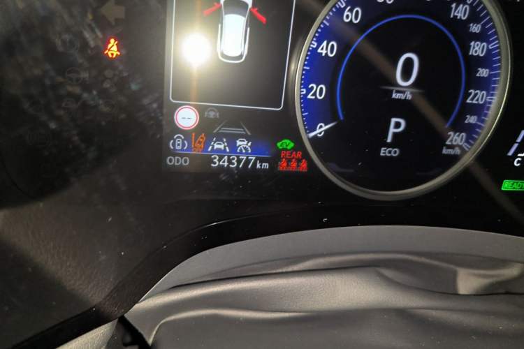 Used Lexus RX 2023 350h Two-Wheel Drive Enjoyment Version Odometer Close Up