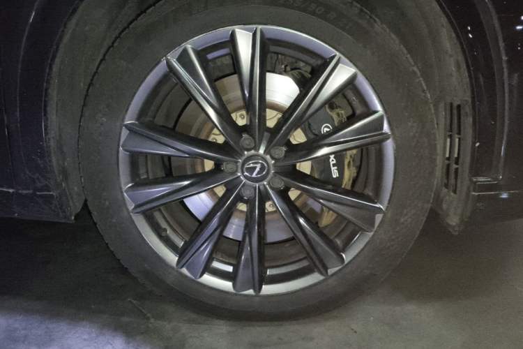 Used Lexus RX 2023 500h Four-Wheel Drive F SPORT Performance Right Front Wheel Hub