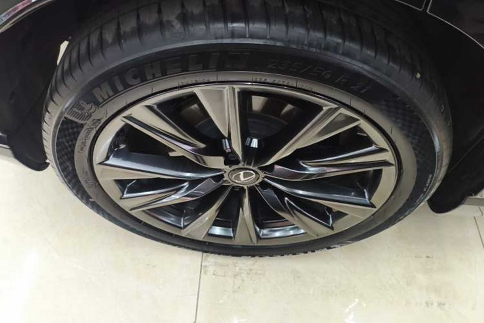 Used Lexus RX 2023 500h Four-Wheel Drive F SPORT Performance Right Rear Wheel Hub
