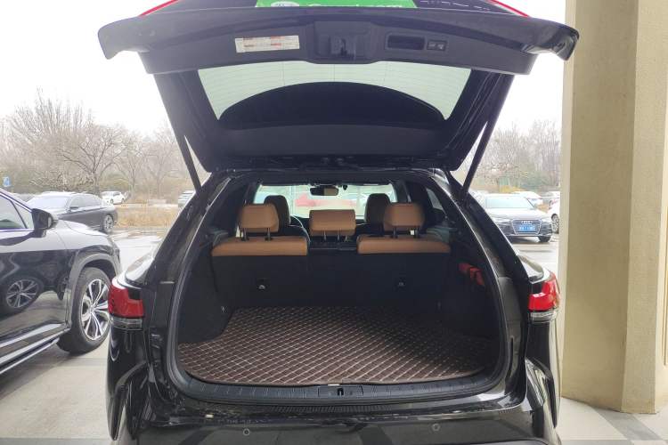 Used Lexus RX 2023 350h Two-Wheel Drive Enjoyment Version Trunk