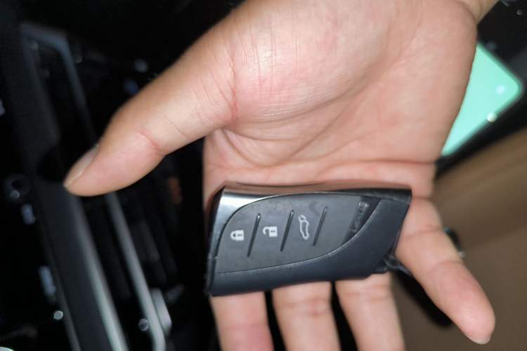 Used Lexus RX 2023 350h Two-Wheel Drive Enjoyment Version Vehicle Key