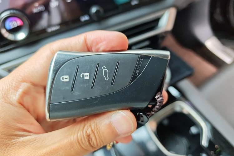 Used Lexus RX 2023 350h Two-Wheel Drive Comfort Edition Vehicle Key