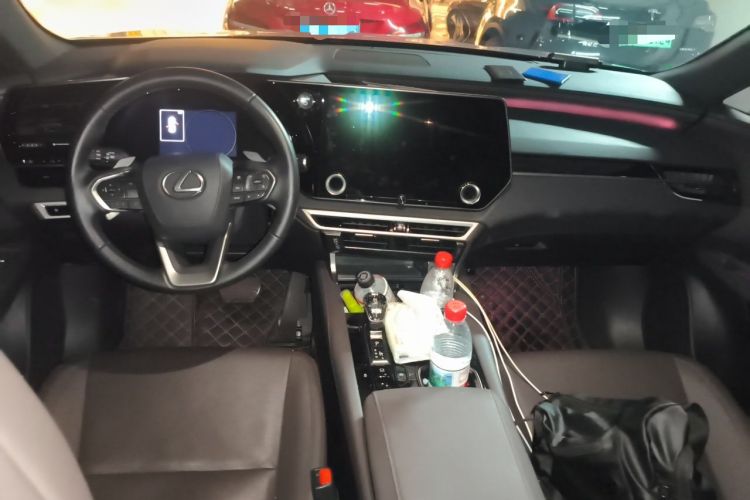 Used Lexus RX 2023 350h Two-Wheel Drive Comfort Edition Center Console