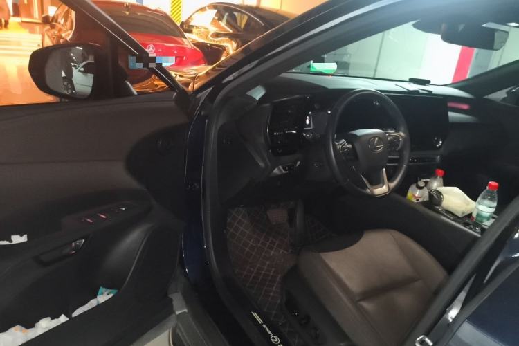 Used Lexus RX 2023 350h Two-Wheel Drive Comfort Edition Driver Seat