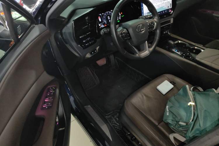 Used Lexus RX 2023 350h Two-Wheel Drive Comfort Edition Driver Seat