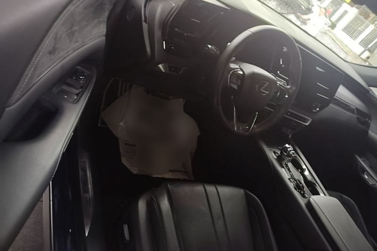 Used Lexus RX 2023 500h Four-Wheel Drive F SPORT Performance Driver Seat