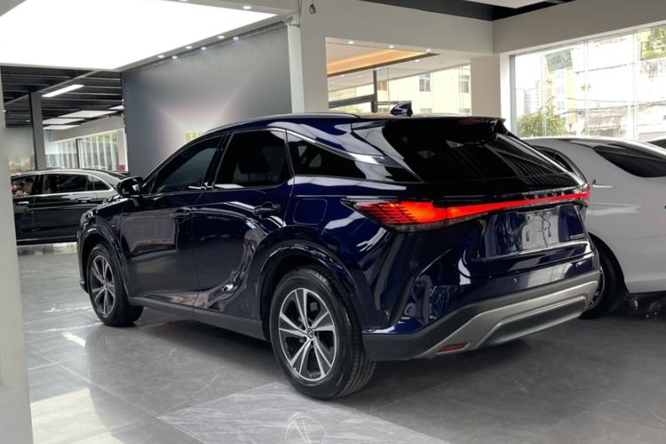 Used Lexus RX 2023 350h Two-Wheel Drive Comfort Edition Exterior 3