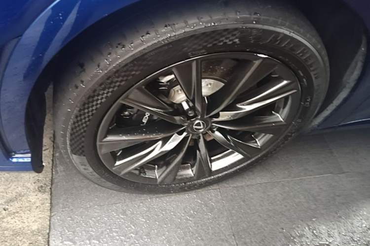Used Lexus RX 2023 500h Four-Wheel Drive F SPORT Performance Left Front Wheel Hub