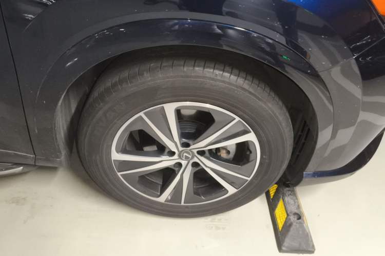 Used Lexus RX 2023 350h Two-Wheel Drive Comfort Edition Right Front Wheel Hub