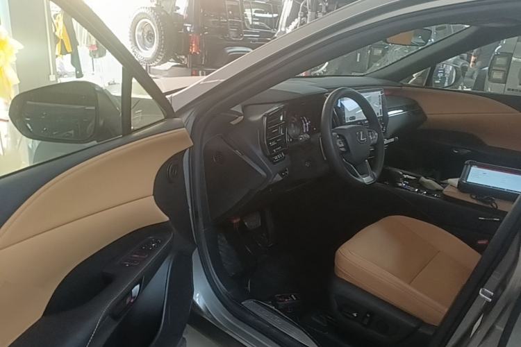 Used Lexus RX 2023 350h Four-Wheel Drive Enjoyment Version Driver Seat