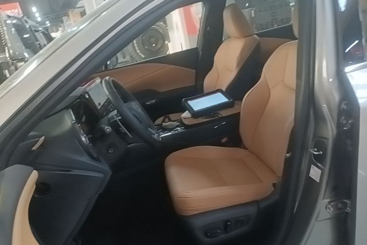 Used Lexus RX 2023 350h Four-Wheel Drive Enjoyment Version Left Front Seat