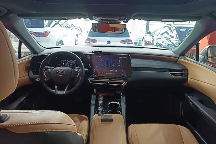 Used Lexus RX 2023 350h Four-Wheel Drive Enjoyment Version Center Console
