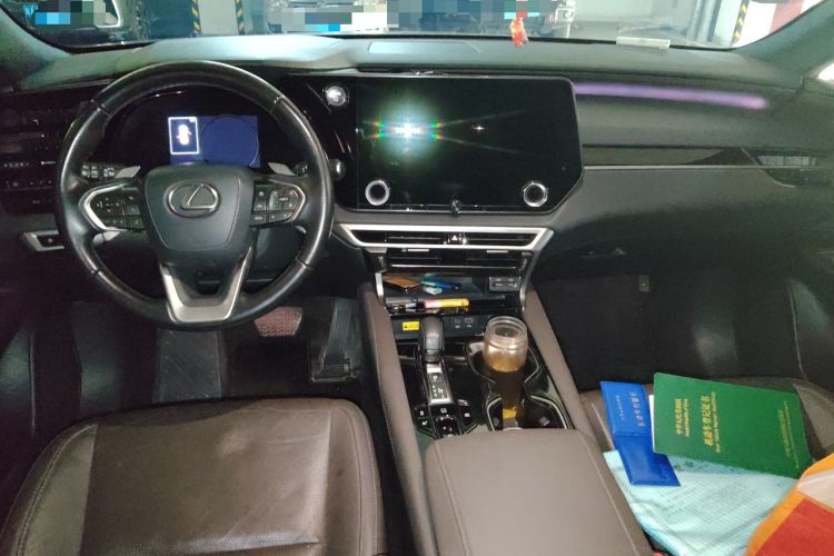 Used Lexus RX 2023 350h Four-Wheel Drive Enjoyment Version Center Console
