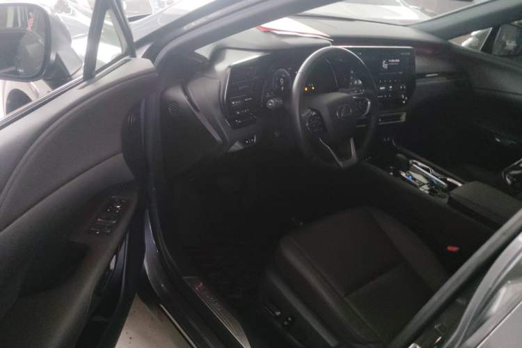 Used Lexus RX 2023 350h Four-Wheel Drive Enjoyment Version Driver Seat