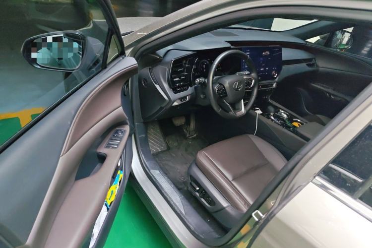 Used Lexus RX 2023 350h Four-Wheel Drive Enjoyment Version Driver Seat