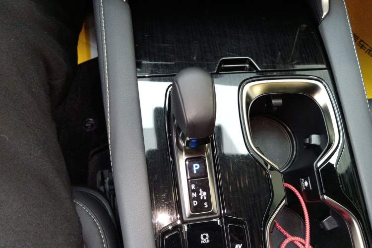 Used Lexus RX 2023 350h Two-Wheel Drive Comfort Edition Gear Lever