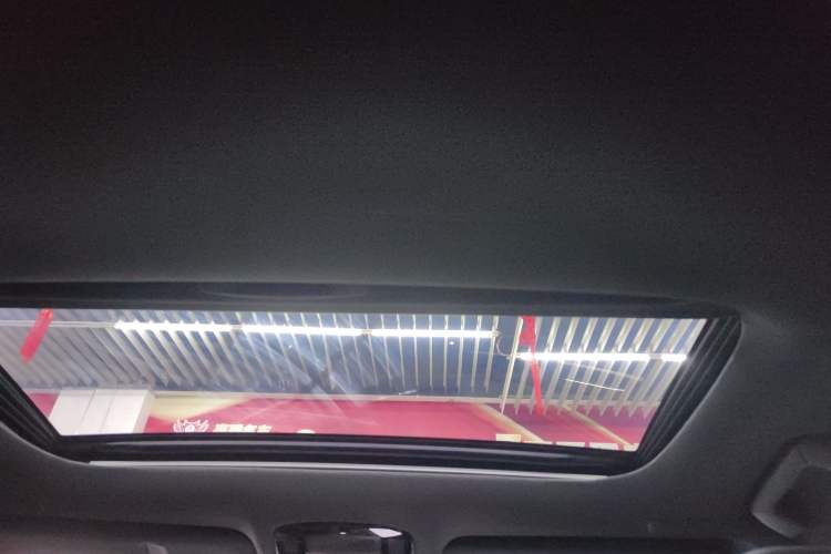 Used Lexus RX 2023 350h Two-Wheel Drive Enjoyment Version Headliner