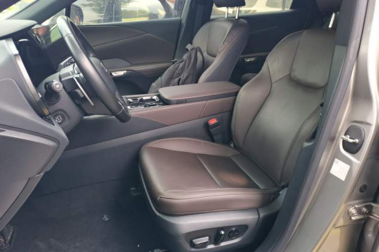 Used Lexus RX 2023 350h Two-Wheel Drive Comfort Edition Left Front Seat