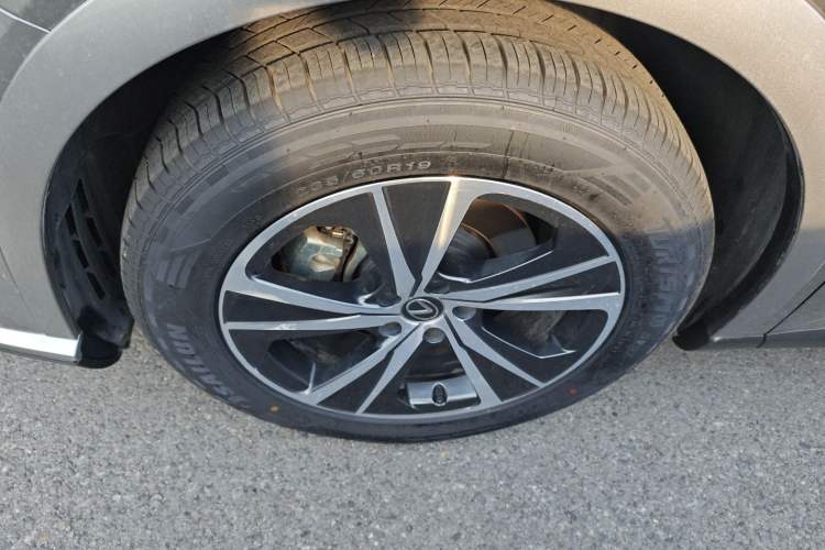 Used Lexus RX 2023 350h Two-Wheel Drive Enjoyment Version Left Front Wheel Hub