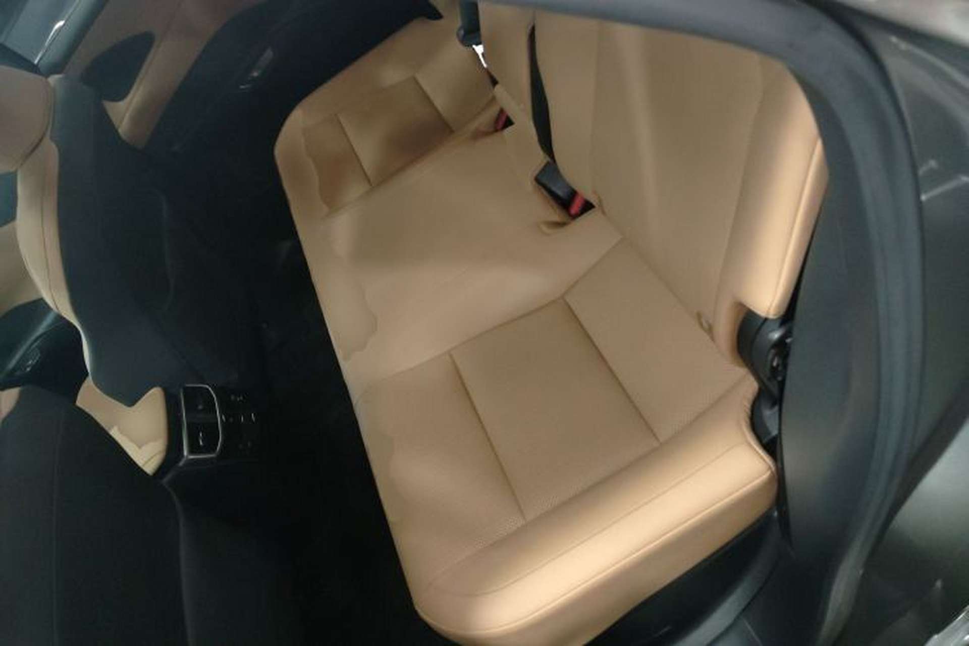 Used Lexus RX 2023 350h Two-Wheel Drive Enjoyment Version Left Rear Seat