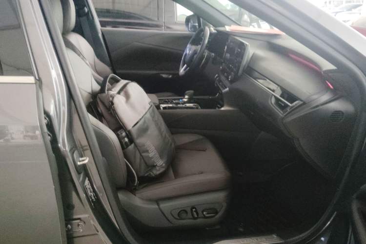 Used Lexus RX 2023 350h Four-Wheel Drive Enjoyment Version Right Front Seat
