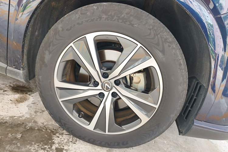 Used Lexus RX 2023 350h Two-Wheel Drive Comfort Edition Right Front Wheel Hub