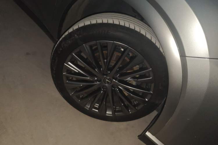 Used Lexus RX 2023 350h Four-Wheel Drive Enjoyment Version Right Front Wheel Hub