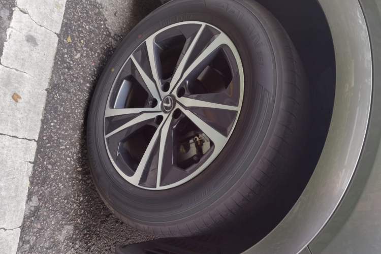 Used Lexus RX 2023 350h Two-Wheel Drive Enjoyment Version Right Front Wheel Hub