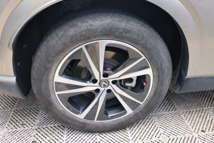 Used Lexus RX 2023 350h Two-Wheel Drive Comfort Edition Right Rear Wheel Hub