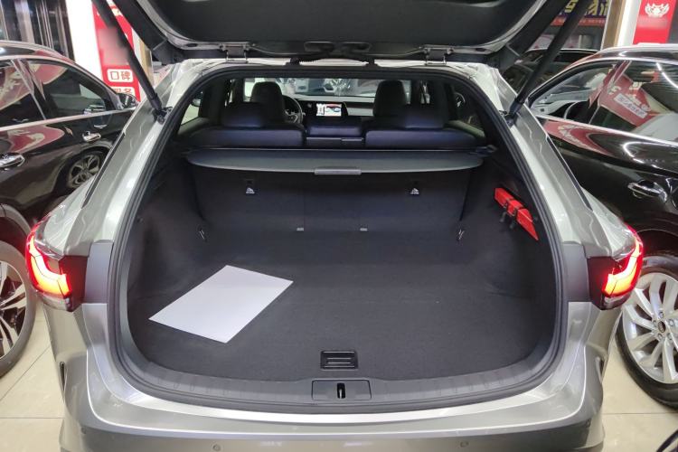 Used Lexus RX 2023 350h Two-Wheel Drive Enjoyment Version Trunk