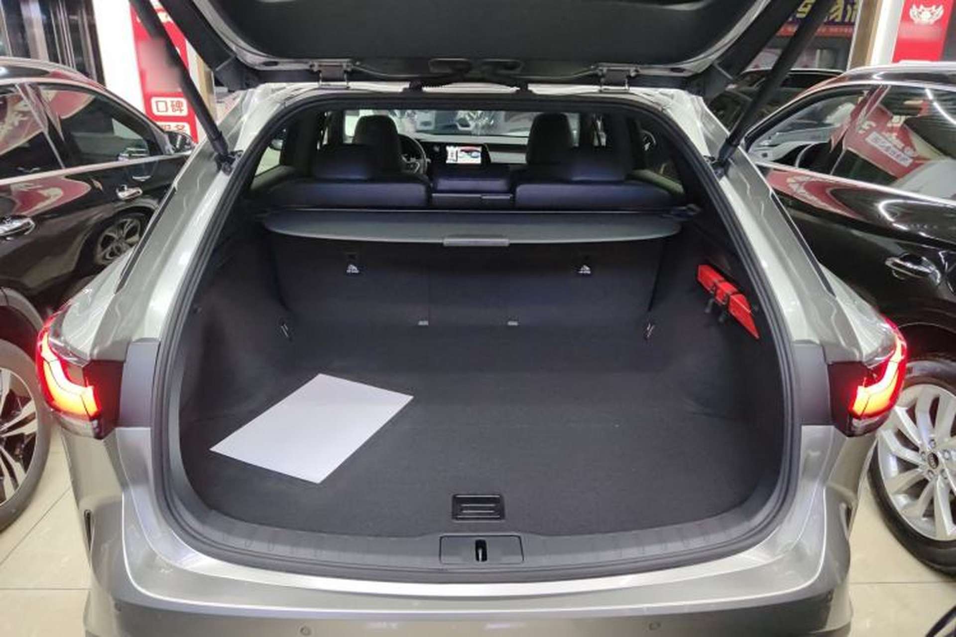 Used Lexus RX 2023 350h Two-Wheel Drive Enjoyment Version Trunk