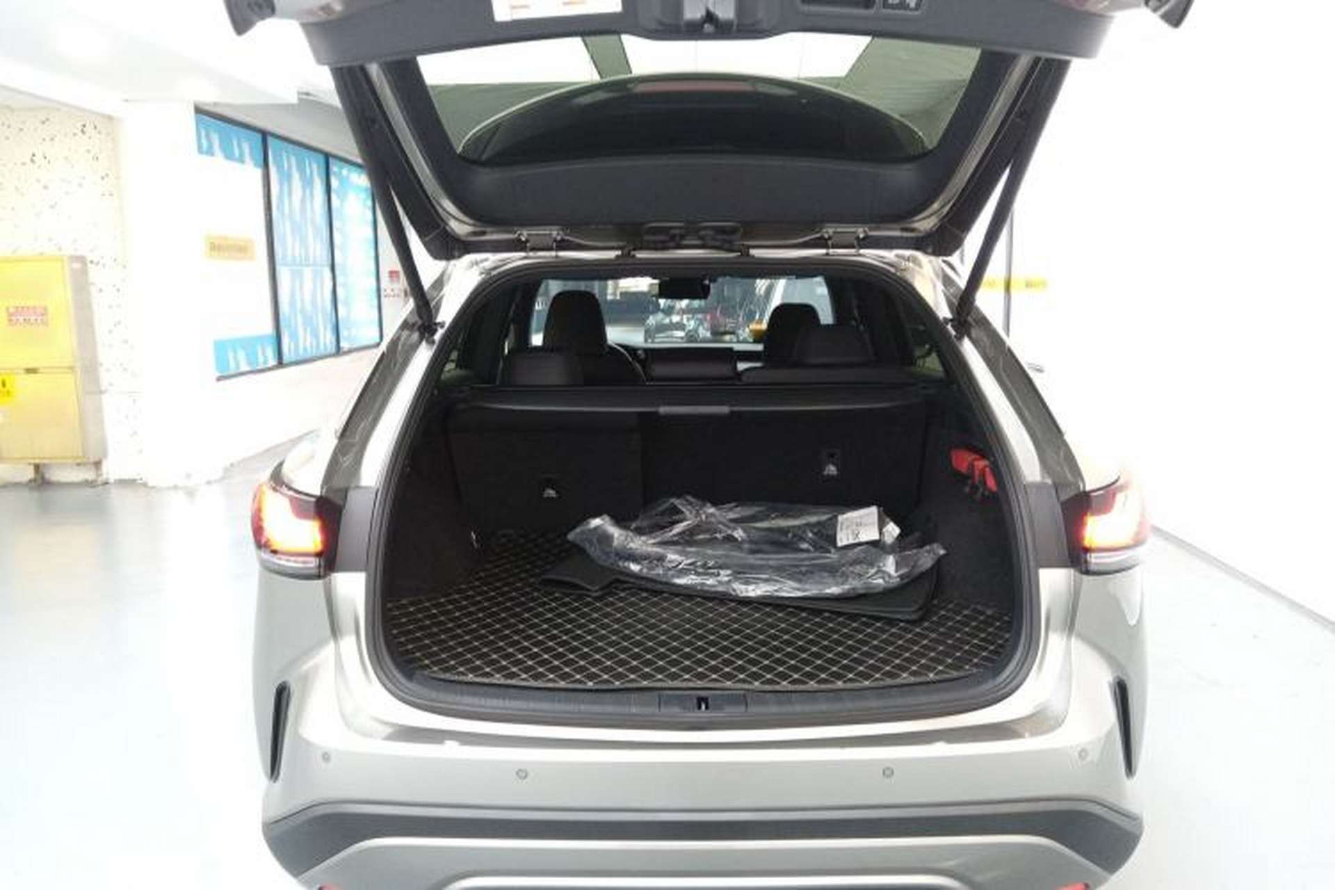Used Lexus RX 2023 350h Two-Wheel Drive Comfort Edition Trunk