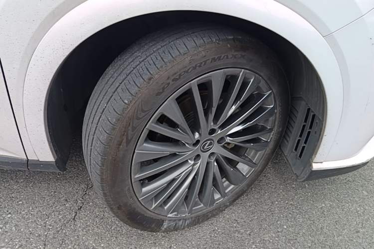 Used Lexus RX 2023 350h Four-Wheel Drive Enjoyment Version Right Front Wheel Hub