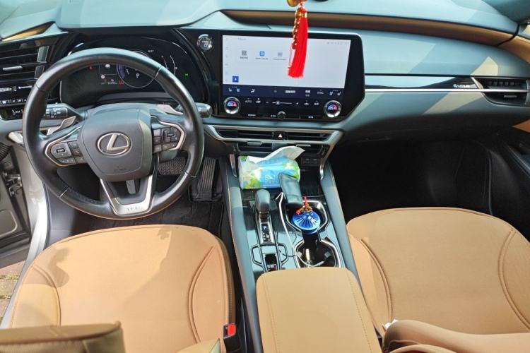 Used Lexus RX 2023 350h Two-Wheel Drive Comfort Edition Center Console