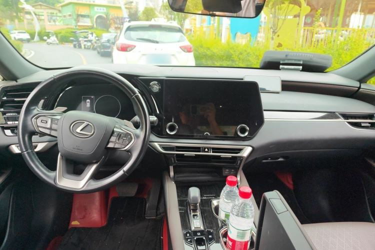 Used Lexus RX 2023 350h Four-Wheel Drive Enjoyment Version Center Console
