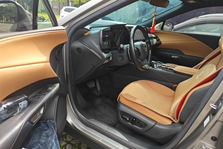 Used Lexus RX 2023 350h Two-Wheel Drive Comfort Edition Driver Seat