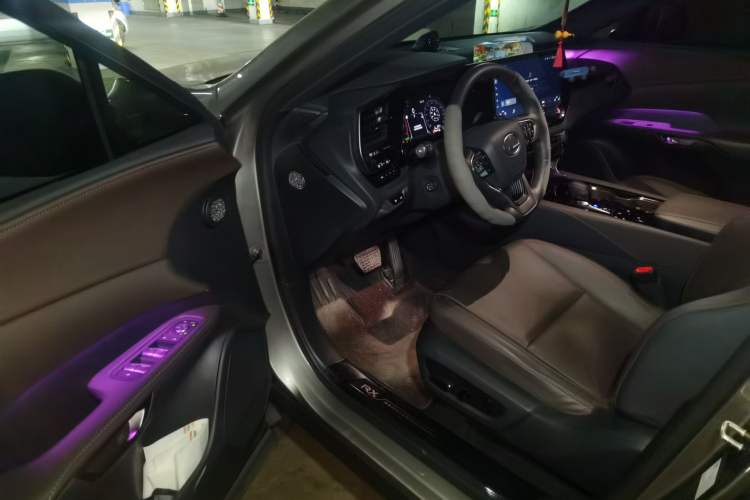 Used Lexus RX 2023 350h Four-Wheel Drive Enjoyment Version Driver Seat