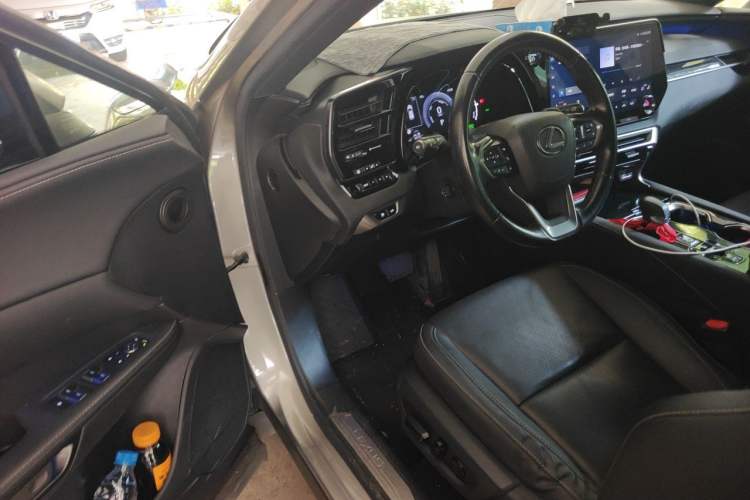 Used Lexus RX 2023 350h Two-Wheel Drive Comfort Edition Driver Seat