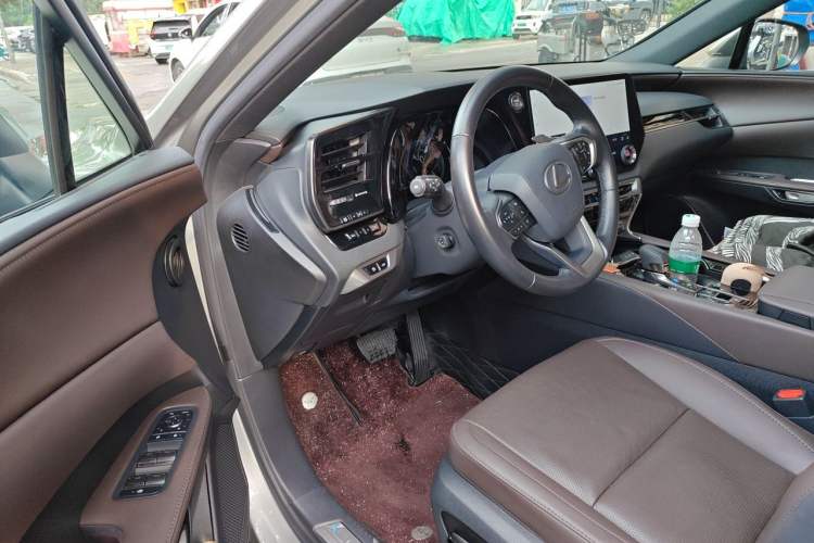 Used Lexus RX 2023 350h Two-Wheel Drive Comfort Edition Driver Seat