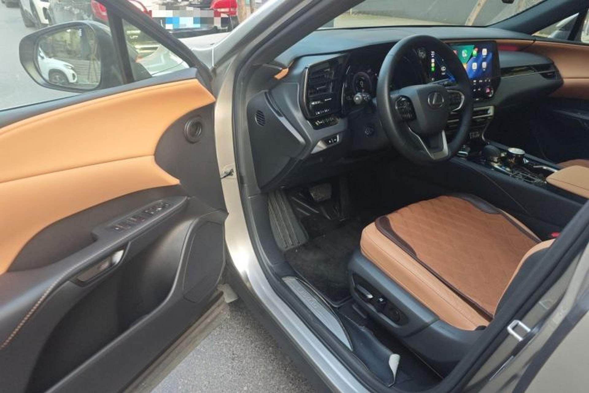 Used Lexus RX 2023 350h Four-Wheel Drive Enjoyment Version Driver Seat