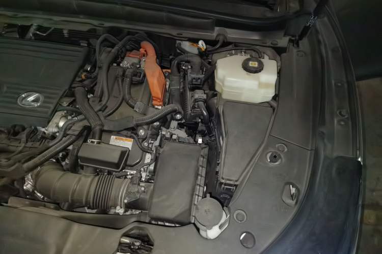 Used Lexus RX 2023 350h Four-Wheel Drive Enjoyment Version Engine Bay Left